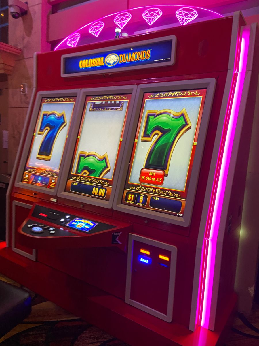 Roblox Reviews کیسینو میں سلاٹ کھیلنا شروع کریں۔